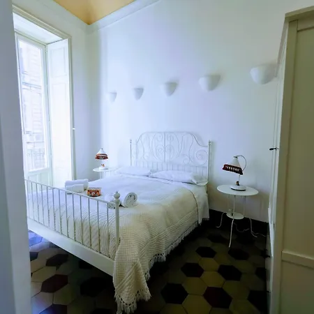 Fera O' Luni فندق مبيت وإفطار 4*